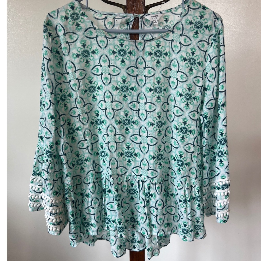 Crown & Ivy Womens Green Medallion Peplum Bell‎ Sleeve Pom Pom Top Medium